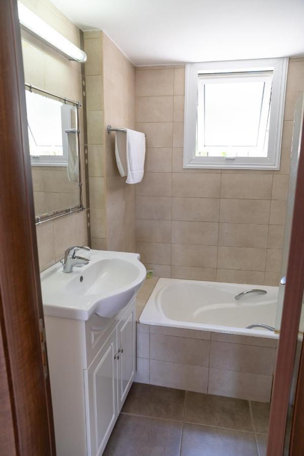 Fig Tree Villa Ekaterina 3 Bdrm Protaras Eksteriør billede